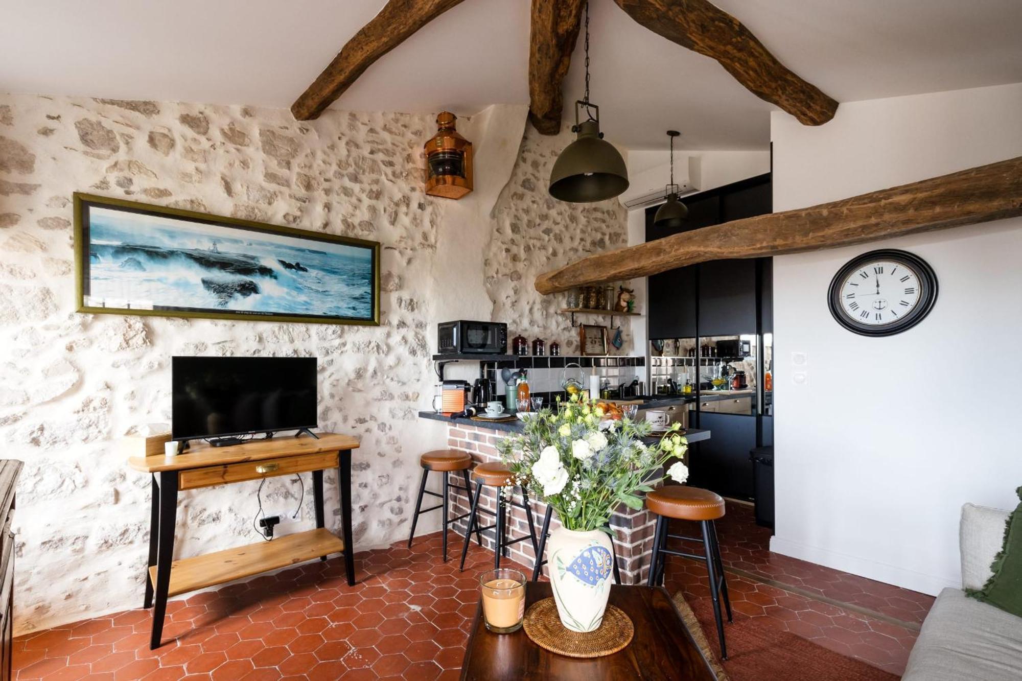 06by2 Beautiful Renovated With Terrace * Vence