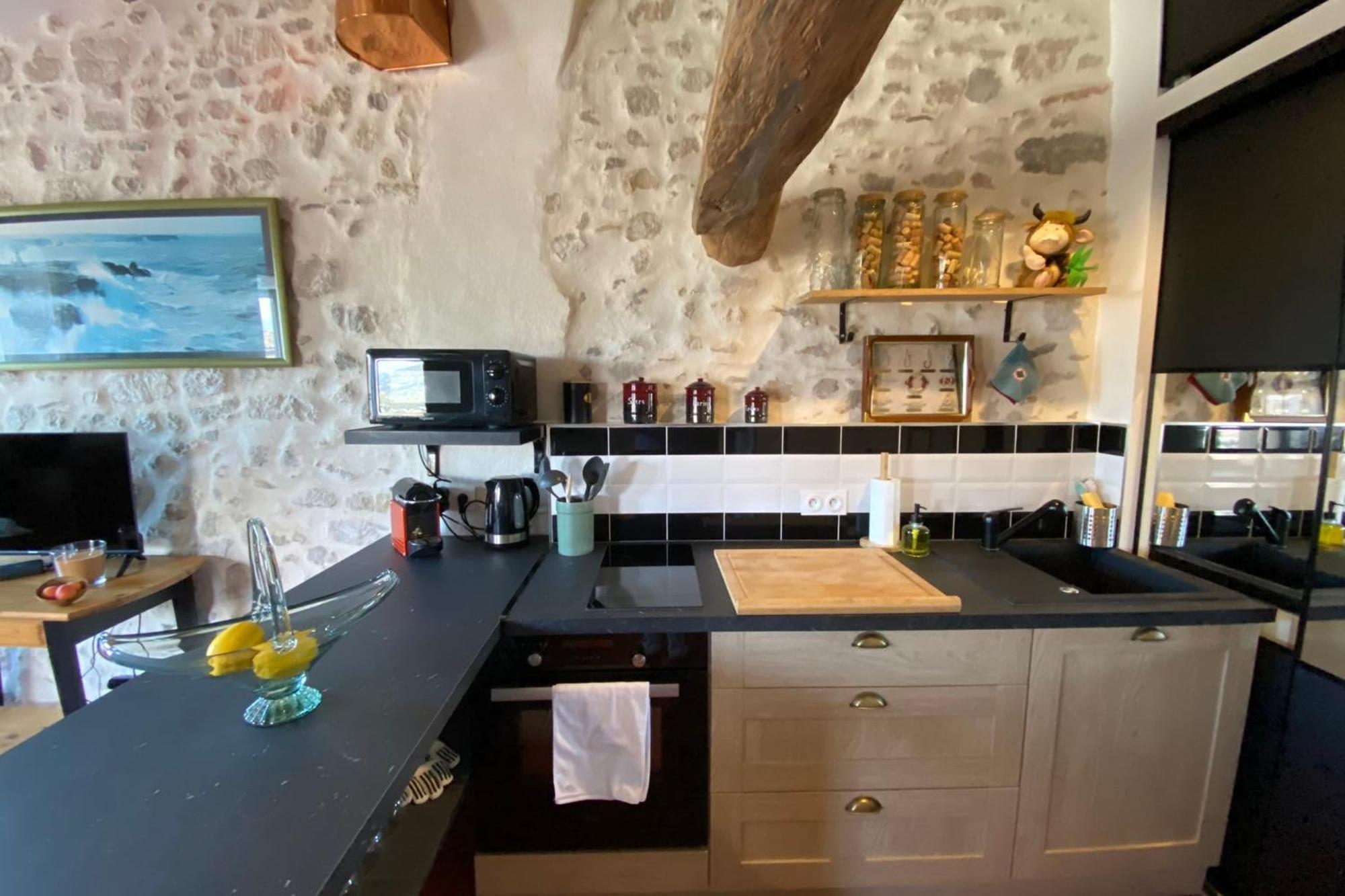 06by2 Beautiful Renovated With Terrace *